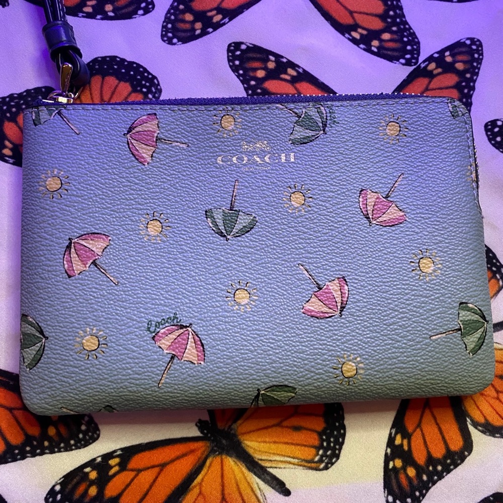 NWOT Coach Summer Wallet (Discontinued)